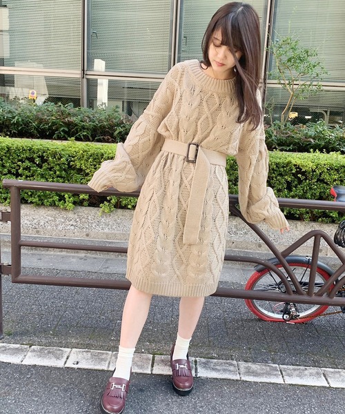 apres jour（アプレジュール）の「ベルト付きケーブルニットワンピース【ZOZOTOWN限定アイテム】19AW★（ワンピース・レディース・ベージュ/ボルドー/モカ/ラベンダー/ライトベージュ/ダークブラウン・フリー）」の15枚目の写真