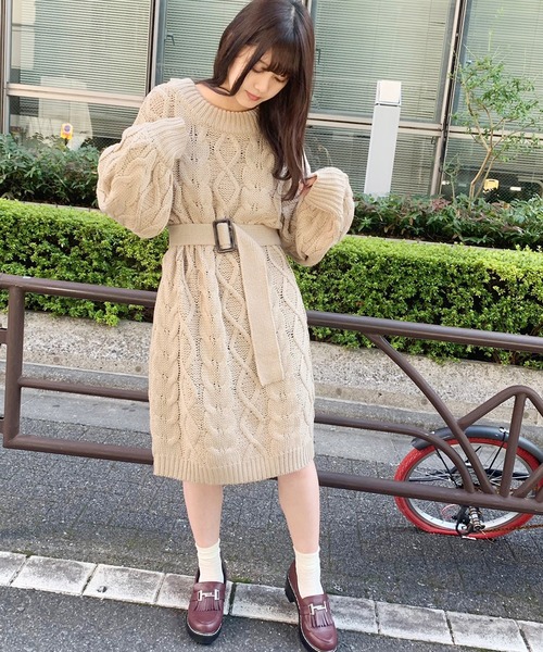 apres jour（アプレジュール）の「ベルト付きケーブルニットワンピース【ZOZOTOWN限定アイテム】19AW★（ワンピース・レディース・ベージュ/ボルドー/モカ/ラベンダー/ライトベージュ/ダークブラウン・フリー）」の14枚目の写真