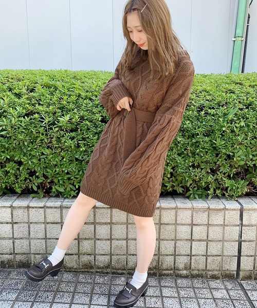 apres jour（アプレジュール）の「ベルト付きケーブルニットワンピース【ZOZOTOWN限定アイテム】19AW★（ワンピース・レディース・ベージュ/ボルドー/モカ/ラベンダー/ライトベージュ/ダークブラウン・フリー）」の11枚目の写真