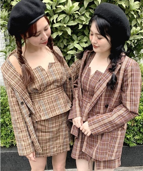 archives（アルシーヴ）の「【SETUPにも】先染めチェックテーラージャケット（テーラードジャケット・レディース・キャメル/ワイン・MEDIUM）」の2枚目の写真