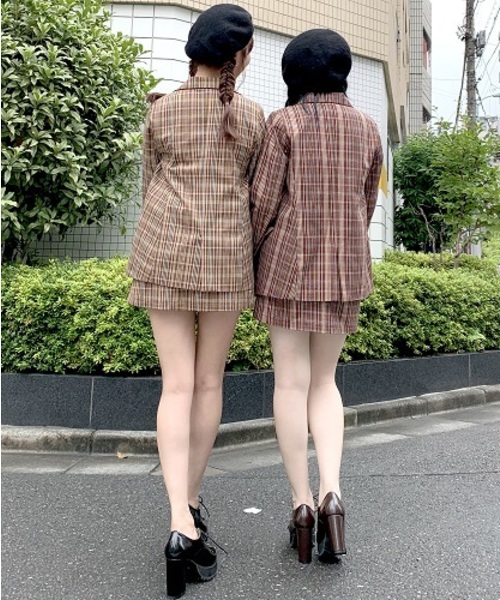 archives（アルシーヴ）の「【SETUPにも】先染めチェックテーラージャケット（テーラードジャケット・レディース・キャメル/ワイン・MEDIUM）」の4枚目の写真