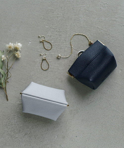 HIGHTIDE（ハイタイド）の「Grains de sable ミニケース コインケース 小銭入れ ポーチ（コインケース・レディース・グレー/ネイビー/キャメル・FREE）」の9枚目の写真