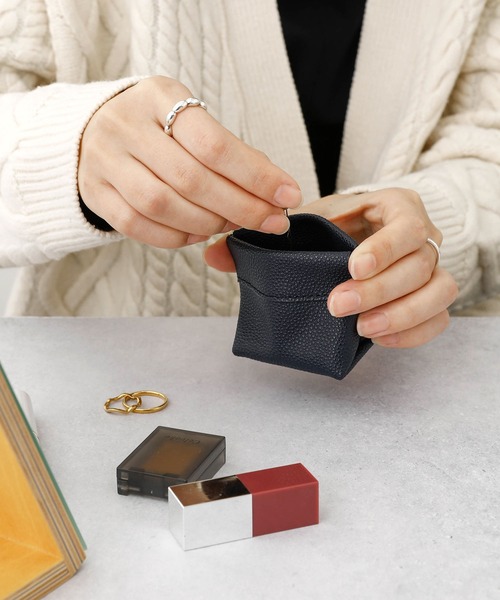 HIGHTIDE（ハイタイド）の「Grains de sable ミニケース コインケース 小銭入れ ポーチ（コインケース・レディース・グレー/ネイビー/キャメル・FREE）」の14枚目の写真