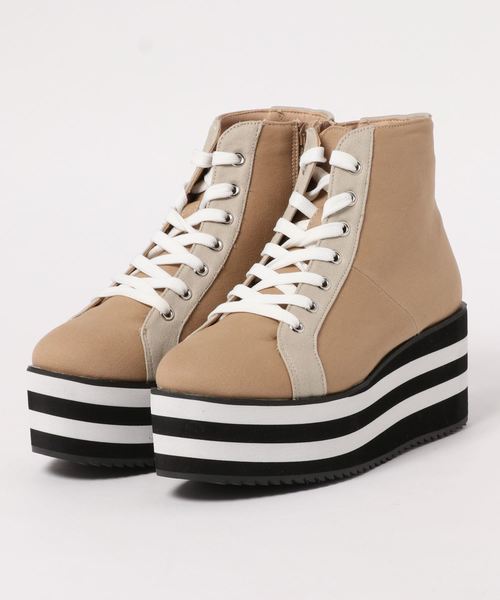 byあしながおじさん（バイアシナガオジサン）の「〈ｂｙあしながおじさん〉厚底ハイカットスニーカー（スニーカー・レディース・ホワイト/ブラック/ベージュ・22.5cm/23.5cm/24.5cm/23.0cm/24.0cm）」の3枚目の写真