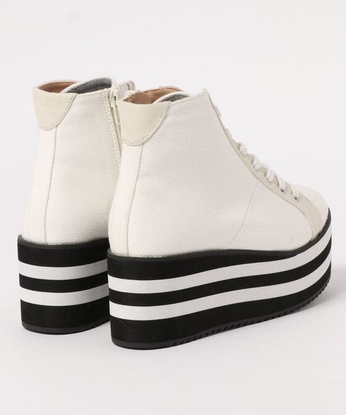 byあしながおじさん（バイアシナガオジサン）の「〈ｂｙあしながおじさん〉厚底ハイカットスニーカー（スニーカー・レディース・ホワイト/ブラック/ベージュ・22.5cm/23.5cm/24.5cm/23.0cm/24.0cm）」の4枚目の写真