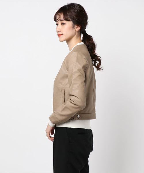 fifth(フィフス)の「ノーカラーフェイクレザージャケット(ライダースジャケット・レディース・ベージュ/ブラック・MEDIUM)」の8枚目の写真