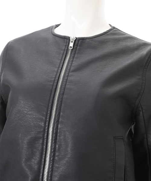 fifth(フィフス)の「ノーカラーフェイクレザージャケット(ライダースジャケット・レディース・ベージュ/ブラック・MEDIUM)」の11枚目の写真