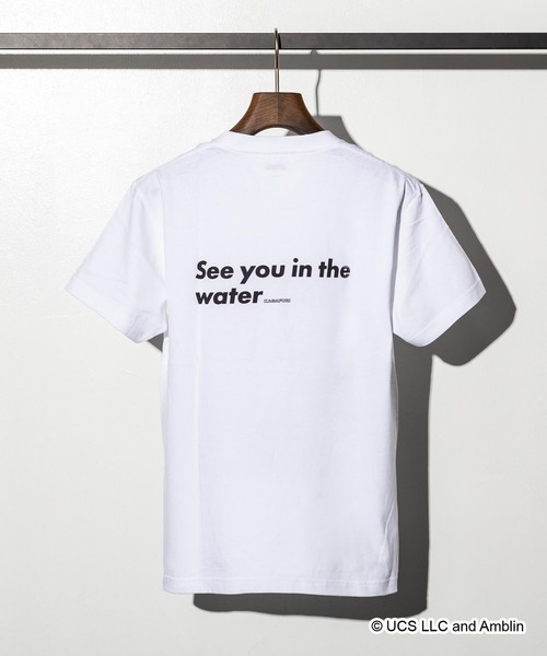 KAGAFURI KAMAKURA(カガフリカマクラ)の「KAGAFURI KAMAKURA(カガフリ カマクラ)JAWSデザインプリント Tシャツ(Tシャツ/カットソー・メンズ・ホワイト/ブラック・S/M/L)」の5枚目の写真