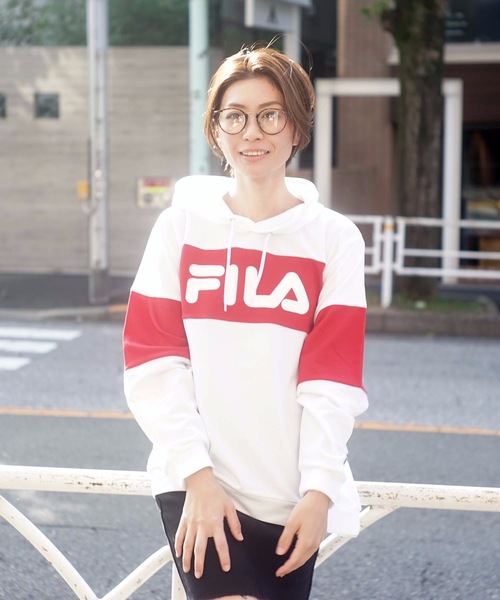 セール Fila フィラ レディース プルオーバー パーカー ロゴ スポーティー スポーツカジュアル パーカー Fila フィラ のファッション通販 Zozotown