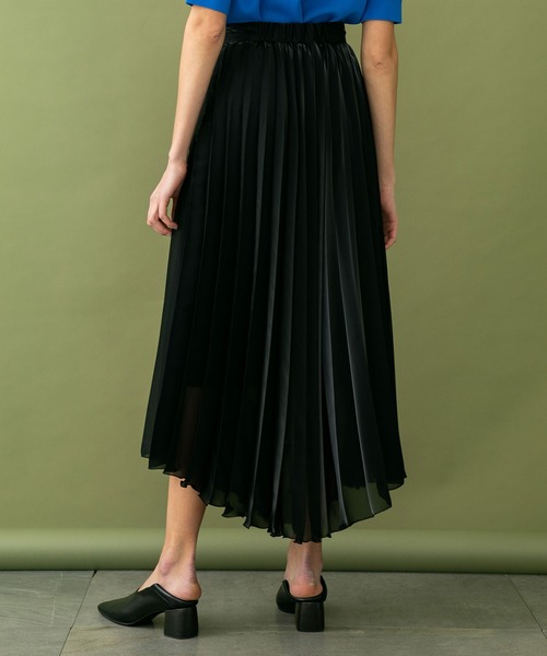 UNITED TOKYO（ユナイテッドトウキョウ）の「ラストレスプリーツスカート（スカート・レディース・シルバー/ブラック/ベージュ・2/1）」の14枚目の写真
