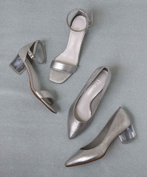 artemis by DIANA（アルテミスバイダイアナ）の「クリアチャンキーヒールポインテッドパンプス（パンプス・レディース・ホワイト/ブラック/シルバー・23.5cm/22.5cm/24.5cm/23.0cm/22.0cm/24.0cm/25.0cm）」の19枚目の写真