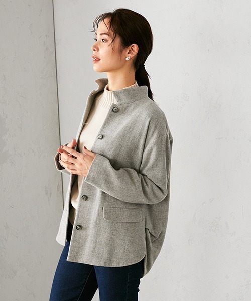 COMME CA ISM(コムサイズム)の「ショートコート(ブルゾン・レディース・ライトグレー/チャコール・LARGE/MEDIUM)」の2枚目の写真