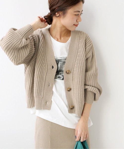 JOURNAL STANDARD relume（ジャーナルスタンダード　レリューム）の「バルキーWコードVネックショートカーディガン◆（カーディガン/ボレロ・レディース・ベージュ/ブラウン/ブルー・FREE）」の2枚目の写真