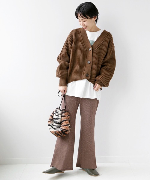 JOURNAL STANDARD relume（ジャーナルスタンダード　レリューム）の「バルキーWコードVネックショートカーディガン◆（カーディガン/ボレロ・レディース・ベージュ/ブラウン/ブルー・FREE）」の10枚目の写真