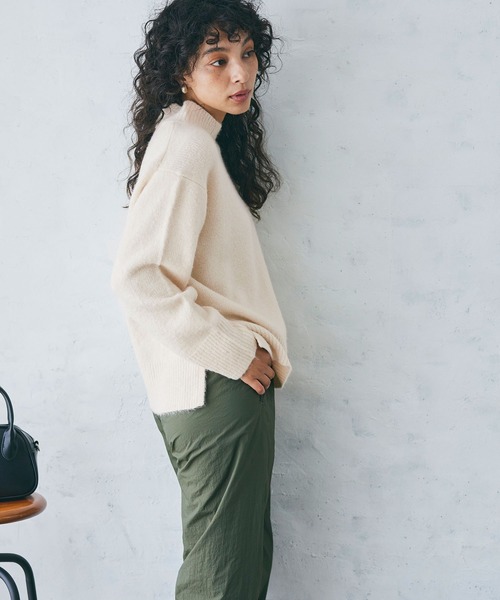 coca（coca）（コカ）の「＼新色追加／ふあふあヤク風 ボトルネックニットトップス（ニット/セーター・レディース・ベージュ/ブルー/アイボリー/グリーン/ライトグレー/チャコールグレー/ブラウン/マスタード/ブラック/カーキ/ライトブルー/ピンク/ダークベージュ/ライトグリーン/チャコール/ライトピンク・ONE SIZE/M/L/S）」の22枚目の写真