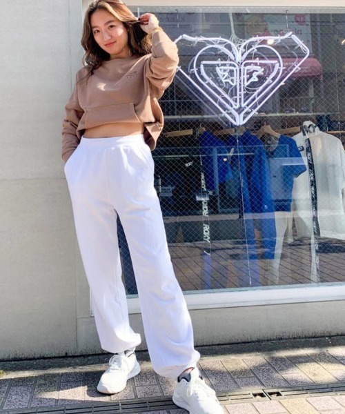 ROXY（ロキシー）の「SUN OVER/ロキシー スウェット トレーナー クロップド ドロップショルダー（スウェット・レディース・ブラウン/ホワイト/グリーン/パープル・SMALL/MEDIUM/LARGE）」の16枚目の写真