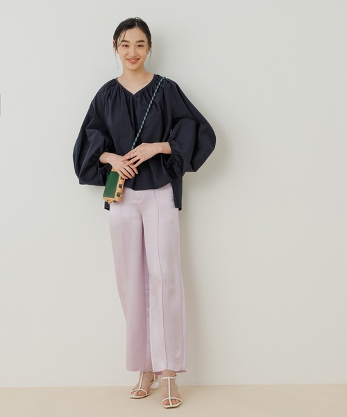 ADAM ET ROPE'(アダムエロペ)の「<洗える>ワッシャーパフスリーブブラウス(シャツ/ブラウス・レディース・オフホワイト/ネイビー/ホワイト・FREE)」の6枚目の写真