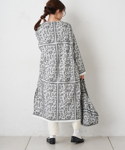 PUAL CE CIN(ピュアルセシン)の「ボタニカルパネル刺繍ワンピース(ワンピース・レディース・ホワイト/ブラック・FREE)」の6枚目の写真