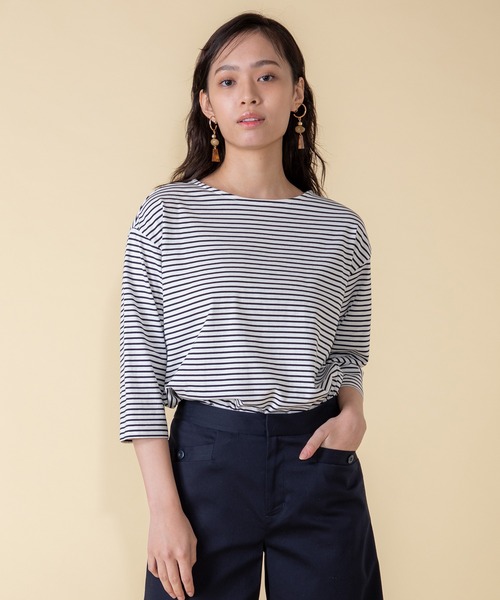 Petit Honfleur(プチオンフルール)の「ボーダーTシャツ(Tシャツ/カットソー・レディース・ブラック/サックスブルー/モカ・M/L)」の2枚目の写真