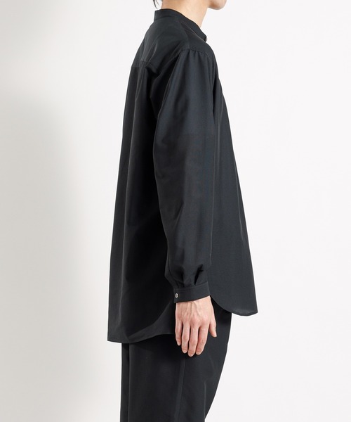 ADAM ET ROPE'（アダムエロペ）の「【吸水速乾/超軽量】リラックスシルエット バンドカラーシャツ/セットアップ対応（シャツ/ブラウス・メンズ・ブラック・S/M/L/XL/XS）」の15枚目の写真