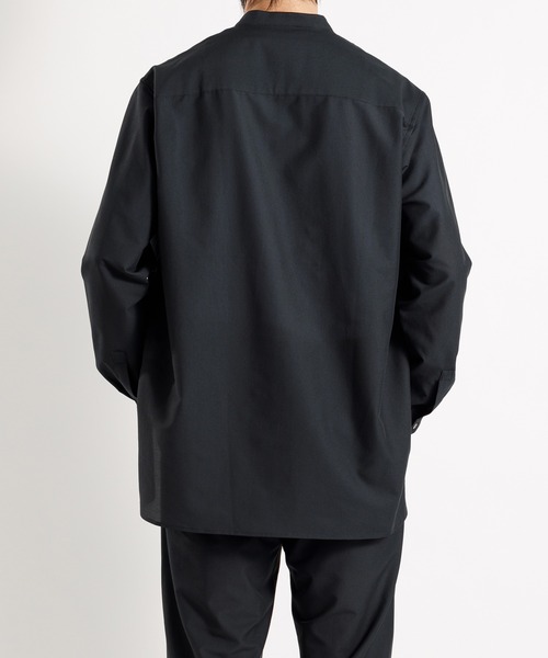 ADAM ET ROPE'（アダムエロペ）の「【吸水速乾/超軽量】リラックスシルエット バンドカラーシャツ/セットアップ対応（シャツ/ブラウス・メンズ・ブラック・S/M/L/XL/XS）」の18枚目の写真