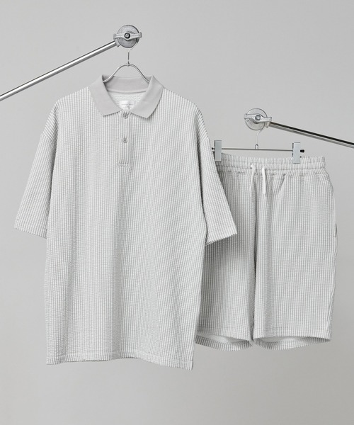 Loungewear tokyo（ラウンジウェアトウキョウ）の「【ラウンジウェアセットアップ】リラックス カットサッカー地 ポロシャツ×イージーショートパンツ ワンマイルウェア（ルームウェア/パジャマ・メンズ・ブラック/ネイビー/ホワイト系その他/グレー系その他/ホワイト系その他2・M/L/XL）」の6枚目の写真