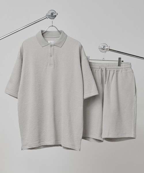 Loungewear tokyo（ラウンジウェアトウキョウ）の「【ラウンジウェアセットアップ】リラックス カットサッカー地 ポロシャツ×イージーショートパンツ ワンマイルウェア（ルームウェア/パジャマ・メンズ・ブラック/ネイビー/ホワイト系その他/グレー系その他/ホワイト系その他2・M/L/XL）」の9枚目の写真