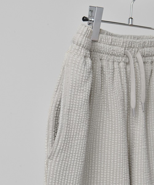 Loungewear tokyo（ラウンジウェアトウキョウ）の「【ラウンジウェアセットアップ】リラックス カットサッカー地 ポロシャツ×イージーショートパンツ ワンマイルウェア（ルームウェア/パジャマ・メンズ・ブラック/ネイビー/ホワイト系その他/グレー系その他/ホワイト系その他2・M/L/XL）」の18枚目の写真