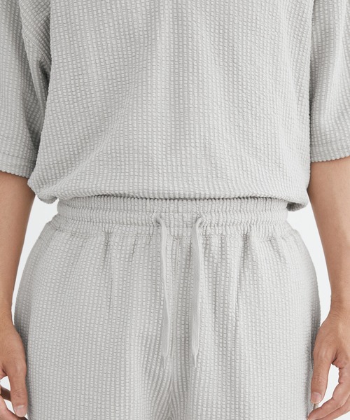 Loungewear tokyo（ラウンジウェアトウキョウ）の「【ラウンジウェアセットアップ】リラックス カットサッカー地 ポロシャツ×イージーショートパンツ ワンマイルウェア（ルームウェア/パジャマ・メンズ・ブラック/ネイビー/ホワイト系その他/グレー系その他/ホワイト系その他2・M/L/XL）」の22枚目の写真