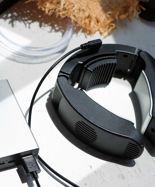 antiqua（アンティカ）の「バッテリー付きポータブルネッククーラー（生活家電・レディース・ブラック・FREE）」の4枚目の写真