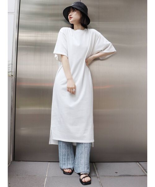 MURUA(ムルーア)の「シアージャガードフィットフレアパンツ(スウェットパンツ・レディース・ブラック/ライトブルー/ベージュ・FREE)」の5枚目の写真