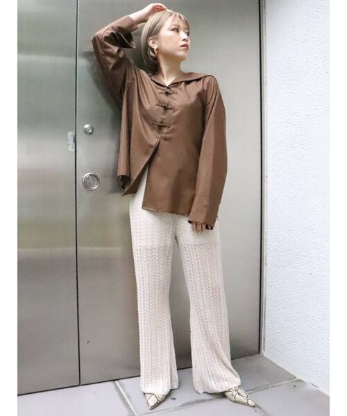 MURUA(ムルーア)の「シアージャガードフィットフレアパンツ(スウェットパンツ・レディース・ブラック/ライトブルー/ベージュ・FREE)」の4枚目の写真