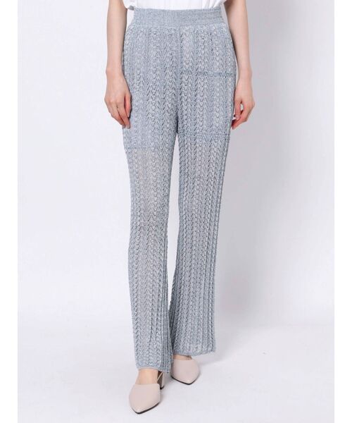 MURUA(ムルーア)の「シアージャガードフィットフレアパンツ(スウェットパンツ・レディース・ブラック/ライトブルー/ベージュ・FREE)」の11枚目の写真