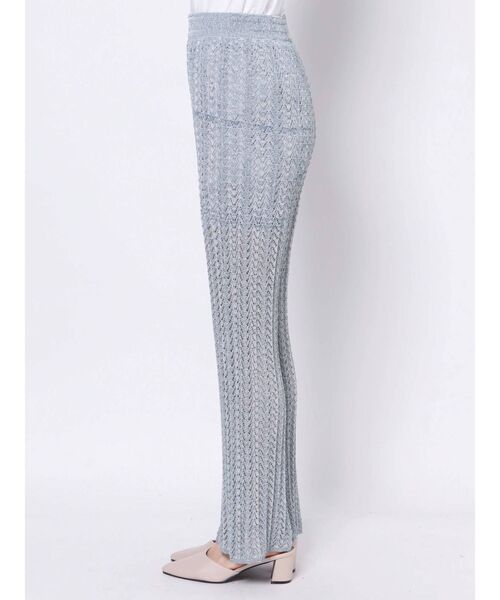 MURUA(ムルーア)の「シアージャガードフィットフレアパンツ(スウェットパンツ・レディース・ブラック/ライトブルー/ベージュ・FREE)」の15枚目の写真