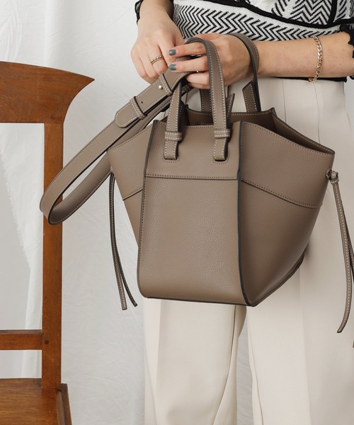 COLONY 2139（コロニートゥーワンスリーナイン）の「2WAYトートバッグ/ショルダーバッグ（トートバッグ・レディース・ブラック/ベージュ/モカ・FREE）」の20枚目の写真