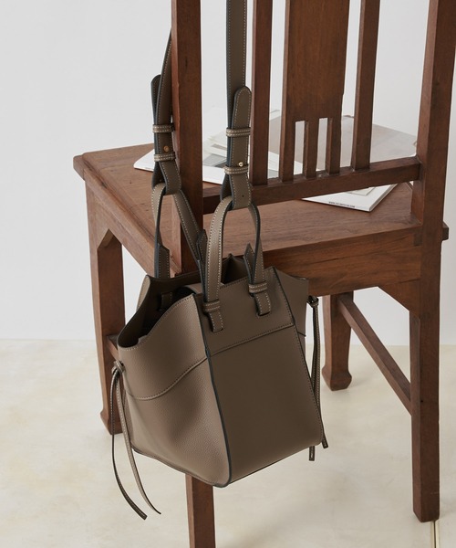 COLONY 2139（コロニートゥーワンスリーナイン）の「2WAYトートバッグ/ショルダーバッグ（トートバッグ・レディース・ブラック/ベージュ/モカ・FREE）」の17枚目の写真