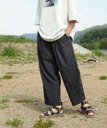 マルチウェイストレッチナイロンタックワイドバルーンパンツ
