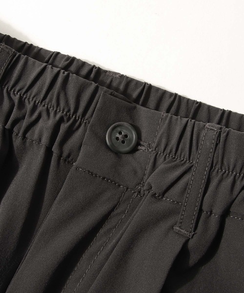 NILWAY(ニルウェイ)の「マルチウェイストレッチナイロンタックワイドバルーンパンツ(その他パンツ・メンズ・ブラック/チャコール・SMALL/MEDIUM/LARGE/X-LARGE)」の6枚目の写真
