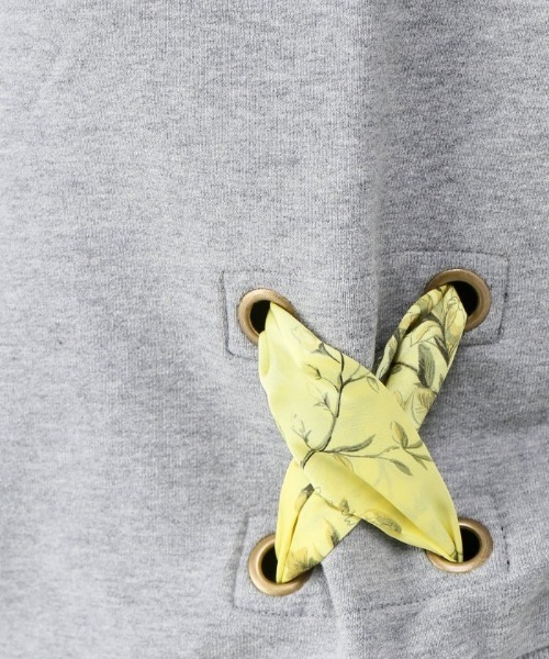 Simplicite（サンプリシテ）の「ウラケレースアッププルオーバー（スウェット・レディース・グレー・FREE）」の3枚目の写真