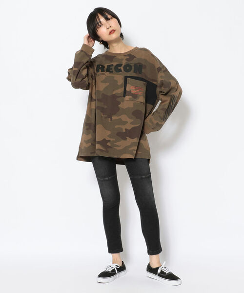 AVIREX（アヴィレックス）の「【Women's】長袖 フェイド ウォッシュ Tシャツ / LONG SLEEVE FADE WASH T-SHIRT / アヴィレックス / AVIREX（Tシャツ/カットソー・レディース・オフホワイト/カモフラージュ/ブラック・FREE）」の12枚目の写真