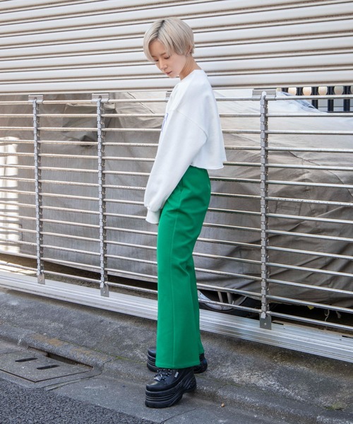 DuKKah（デュカ）の「Dukkah/【低身長向け】センタープレスフレアパンツ（スラックス・レディース・ダークブラウン/グリーン系その他/ブルー/ブラック/ベージュ系1/アイボリー/サックスブルー/グリーン・XS/S/SMALL/X-SMALL）」の20枚目の写真