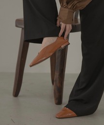 V cut simple pumps