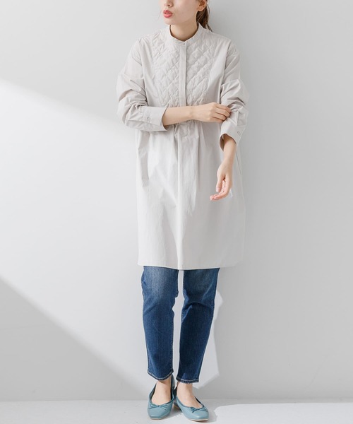 URBAN RESEARCH Sonny Label（アーバンリサーチサニーレーベル）の「キルティングチュニックシャツ（シャツ/ブラウス・レディース・ライトグレー/ホワイト/ブラック・FREE）」の4枚目の写真