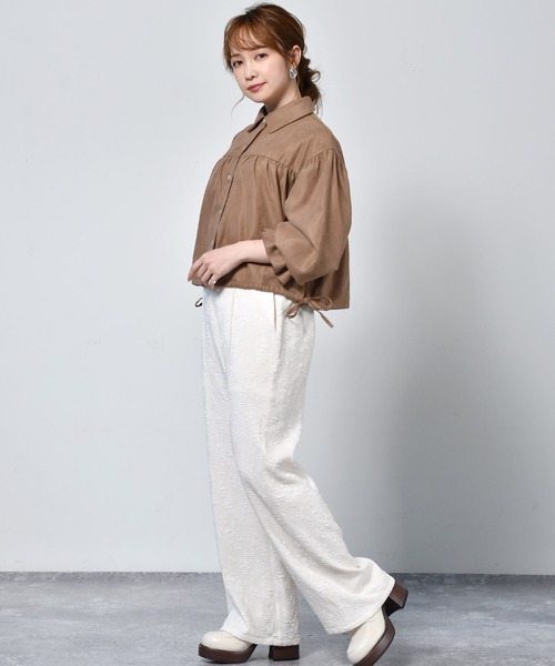 ems excite（エムズエキサイト）の「クロップドリボンシャツ（シャツ/ブラウス・レディース・ブルー/アイボリー/ブラウン・FREE）」の14枚目の写真