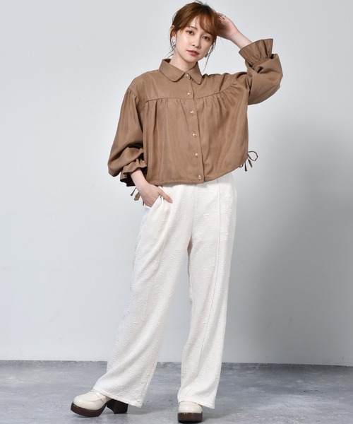 ems excite（エムズエキサイト）の「クロップドリボンシャツ（シャツ/ブラウス・レディース・ブルー/アイボリー/ブラウン・FREE）」の10枚目の写真