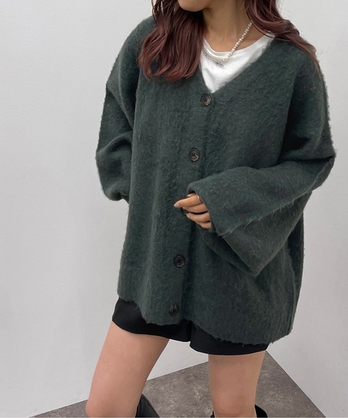 apres jour mignon(アプレジュールミニョン)の「シュエットモヘアライクカーディガン【ZOZOTOWN限定アイテム】(カーディガン/ボレロ・レディース・オレンジ系その他/マスタード/レッド/ブラック/グリーン/グリーン系その他3/ブルー系その他2/ブルー・フリー/X-LARGE)」の4枚目の写真