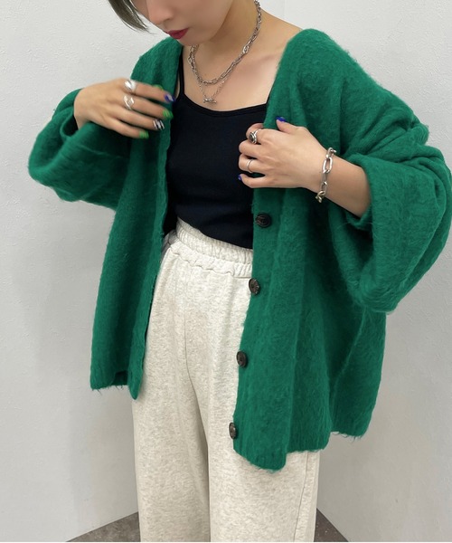 apres jour mignon(アプレジュールミニョン)の「シュエットモヘアライクカーディガン【ZOZOTOWN限定アイテム】(カーディガン/ボレロ・レディース・オレンジ系その他/マスタード/レッド/ブラック/グリーン/グリーン系その他3/ブルー系その他2/ブルー・フリー/X-LARGE)」の15枚目の写真