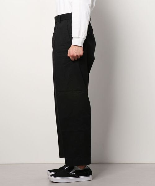 ARKnets（アークネッツ）の「PORT BY ARK / ポートバイアーク：2tuck Trousers：PO10-P002[COR]（チノパンツ・メンズ・ブラック/オリーブ・1/2）」の4枚目の写真