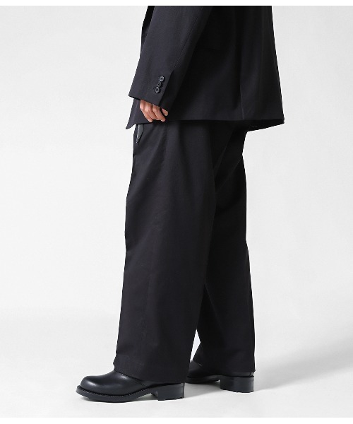 ARKnets（アークネッツ）の「PORT BY ARK / ポートバイアーク：2tuck Trousers：PO10-P002[COR]（チノパンツ・メンズ・ブラック/オリーブ・1/2）」の7枚目の写真