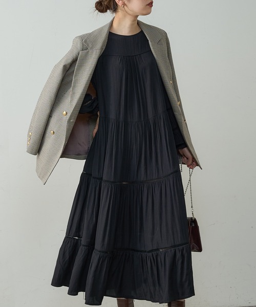 natural couture（ナチュラルクチュール）の「はしごレース使い大人ティアードワンピース（ワンピース・レディース・サックスブルー/ブラック/その他1/ベージュ・FREE）」の2枚目の写真